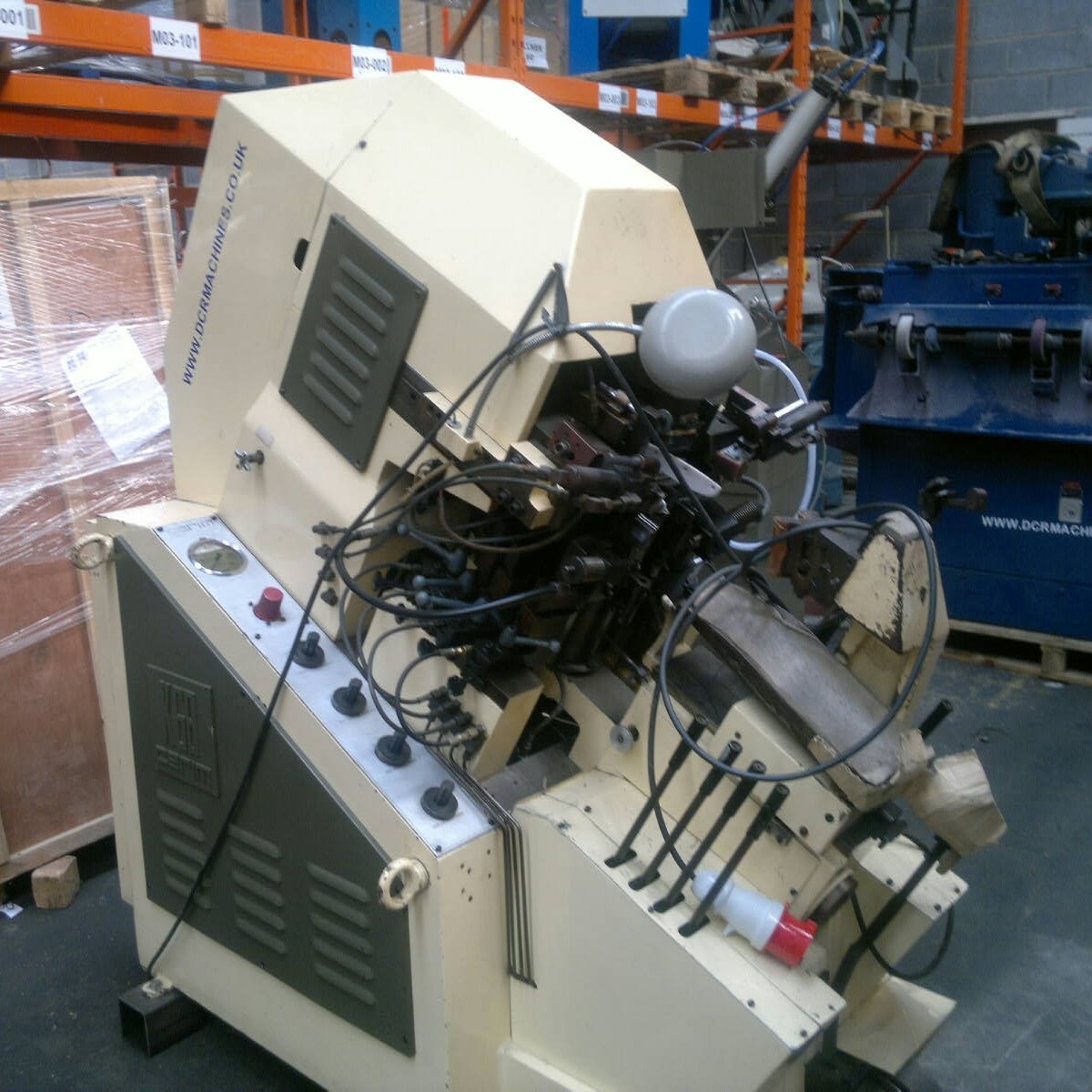 Photo of an CERIM K68 TOE LASTER Industrial Sewing Machines