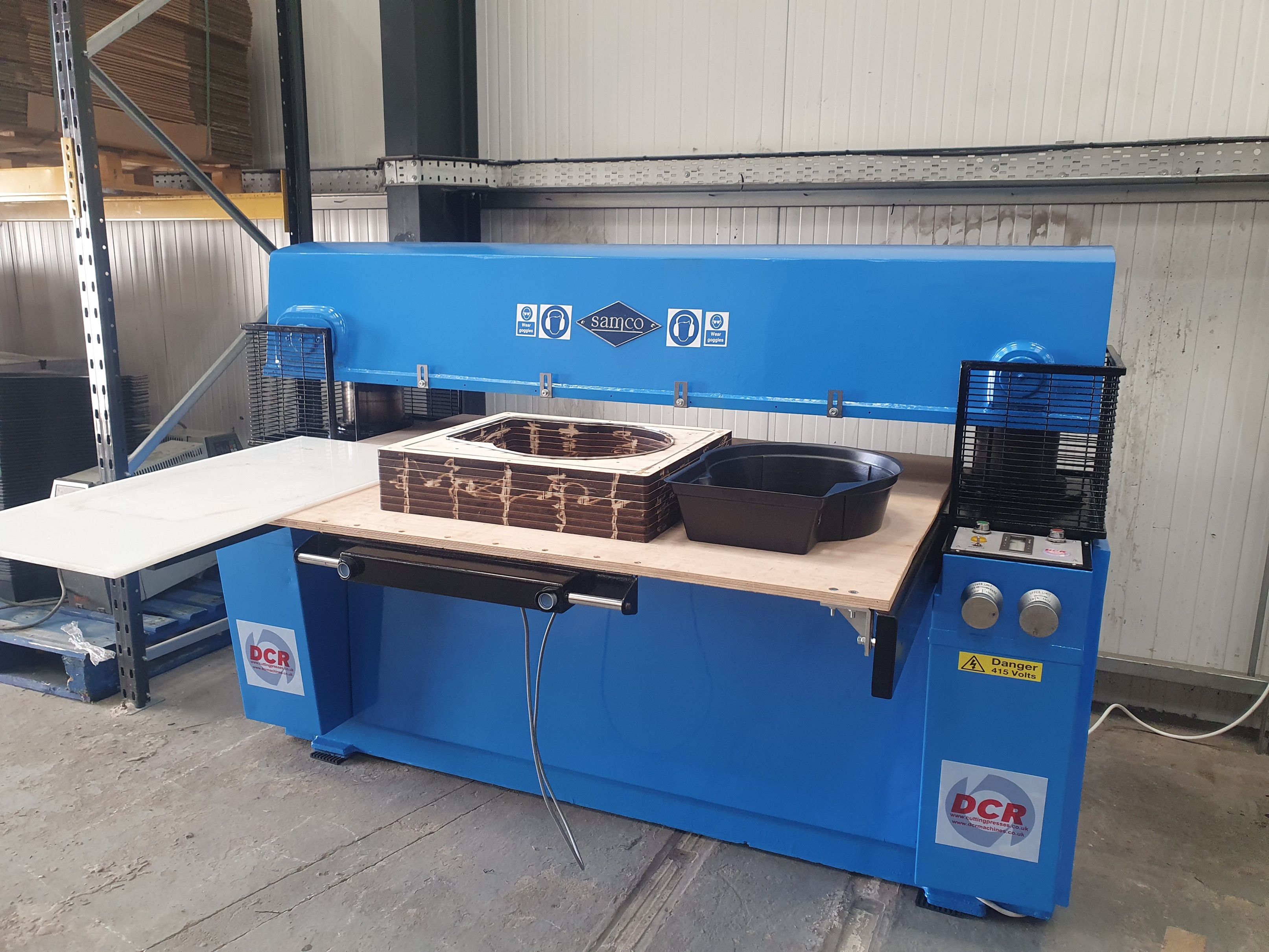 Photo of an DCR-BP60 REFURBISHED CUTTING PLASTIC  Industrial Sewing Machines