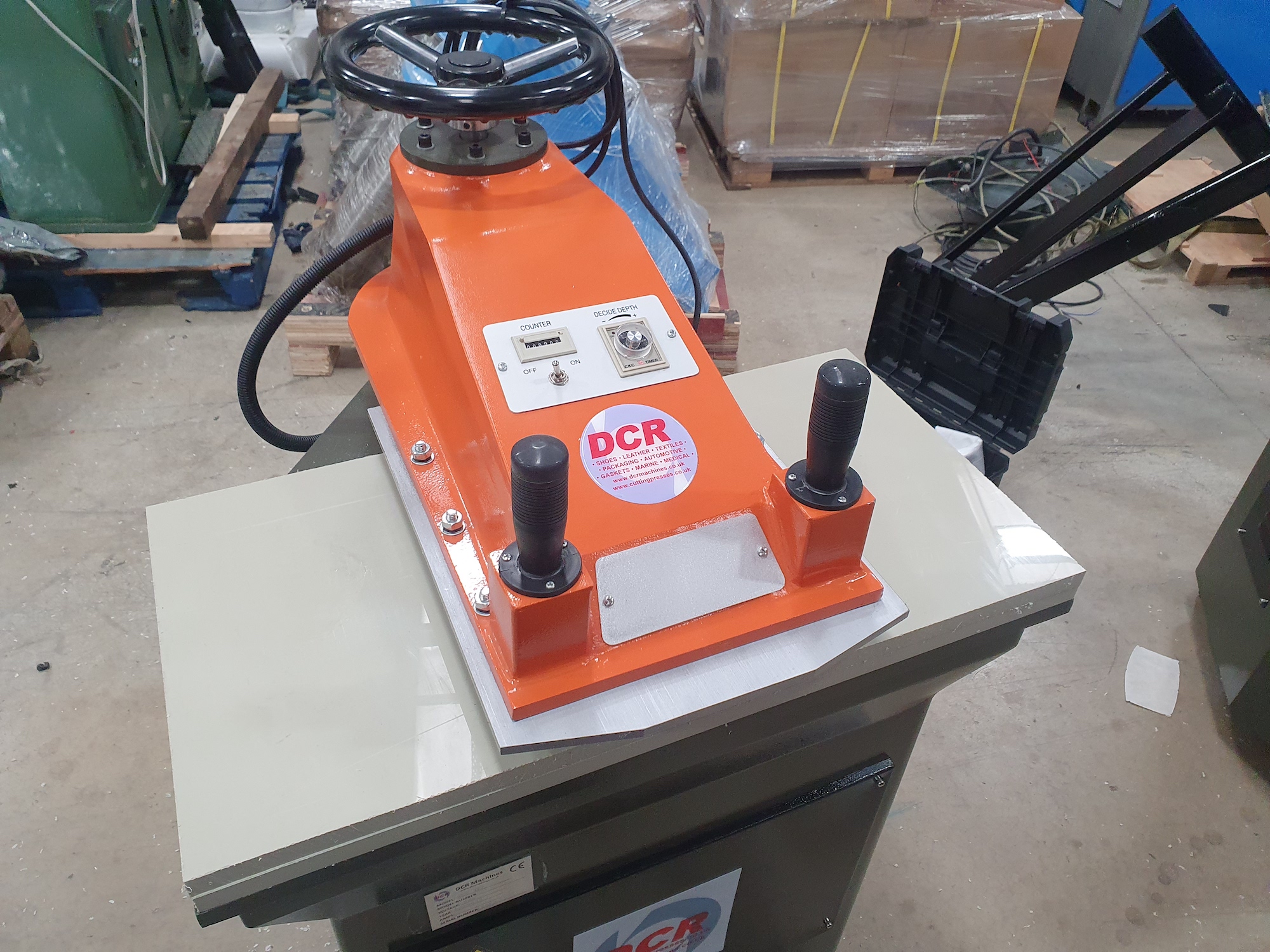 Photo of an DCR-16T Clicker Press Industrial Sewing Machines